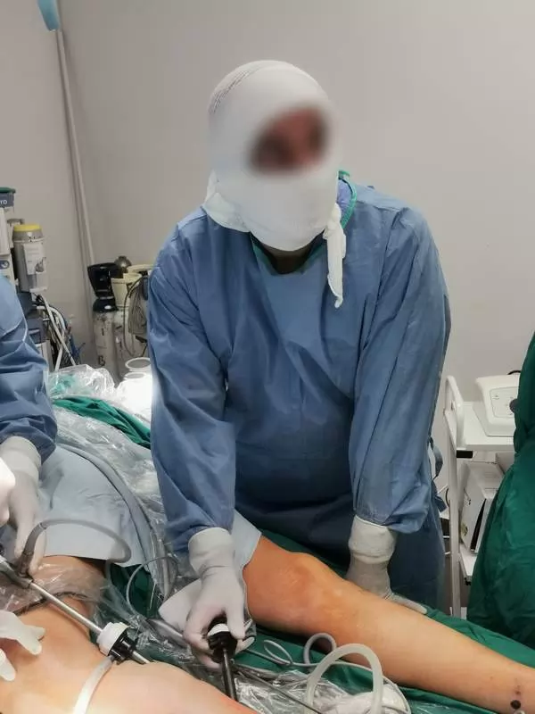 profesor doktor endoskopska operacija vena